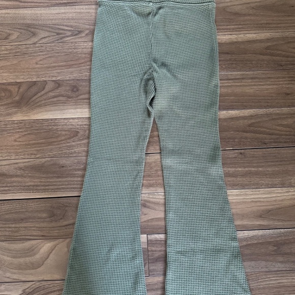 Aerie | S High-Waisted Waffle Flare Pants Olive Green - Picture 3 of 8